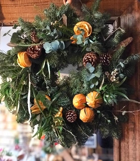 FESTIVE DOOR WREATH