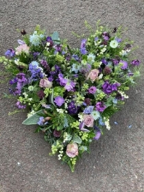 DAINTY GARDEN HEART
