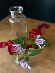 RED ROSE BEDSIDE VASE
